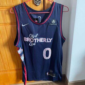 Philadelphia 76ers Tyrese Maxey Jersey in Blue